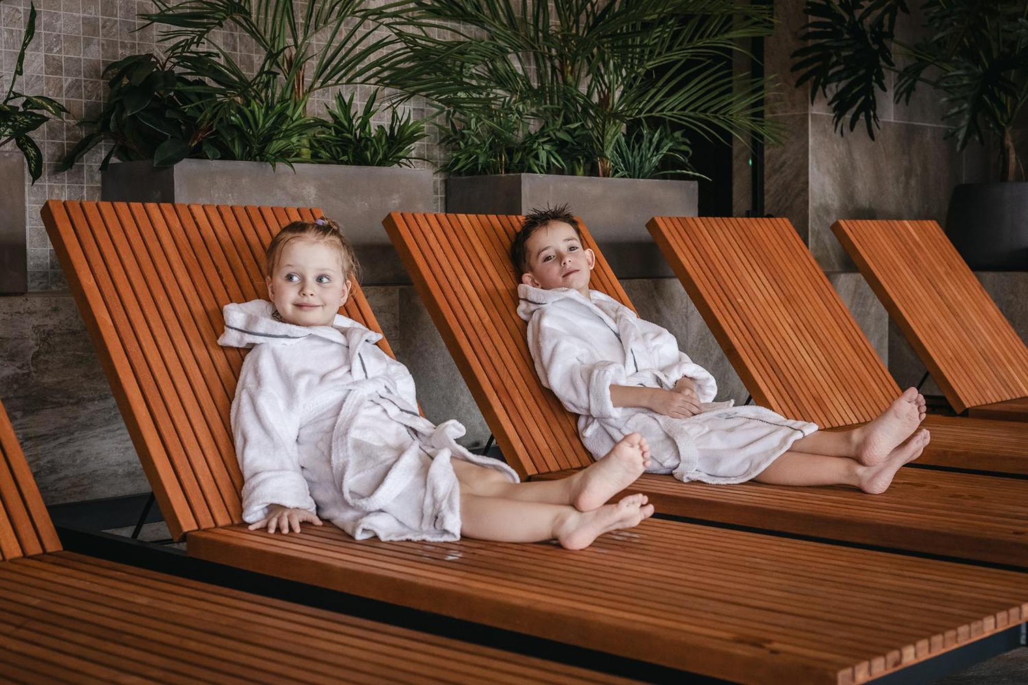 Tylickie Wzgorze Spa & Wellness Pensjonat Dla Rodzin Z Dziecmi Тилич Екстериор снимка